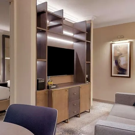 Hilton Hotel 4*