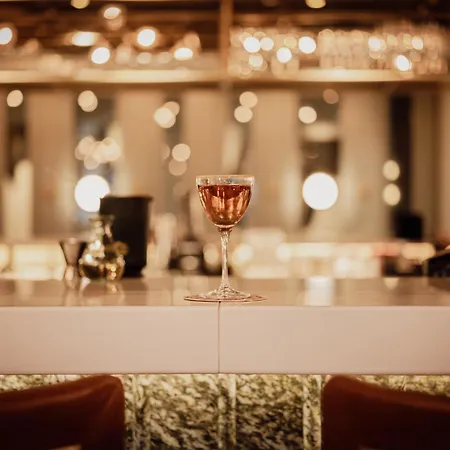 Hilton Отель 4*