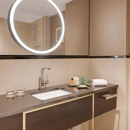 Hilton 4*