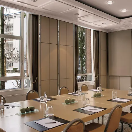 מלון Hilton מינכן