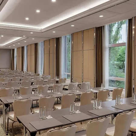 מלון Hilton 4*