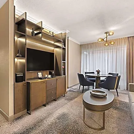 Hilton 4*