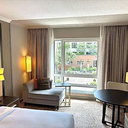 Hilton Szálloda 4*