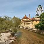 Отель Hilton