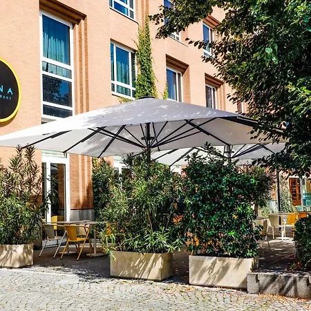 ホテル ヒルトン シティ 4*